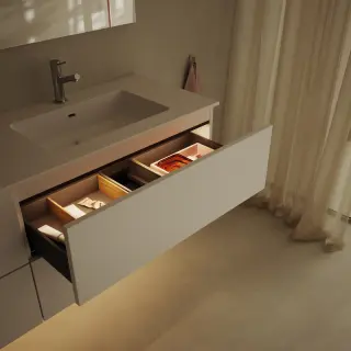  INR Plus Light i l&aring;da, under kommod - Badhuset.se