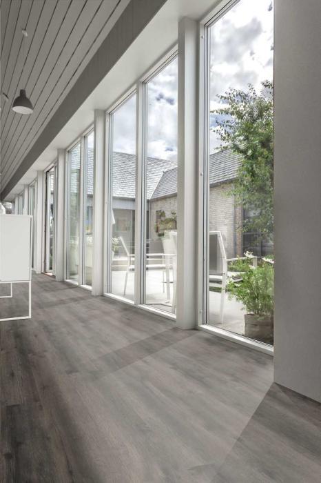  Golvabia Maxwear Vinylgolv Ek Smokey - Badhuset.se